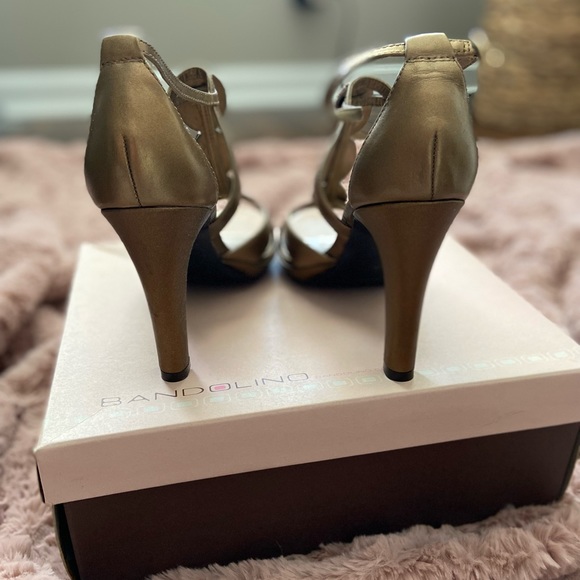 Brand New with Box Bronze Bandolino Strappy heels - Picture 2 of 6